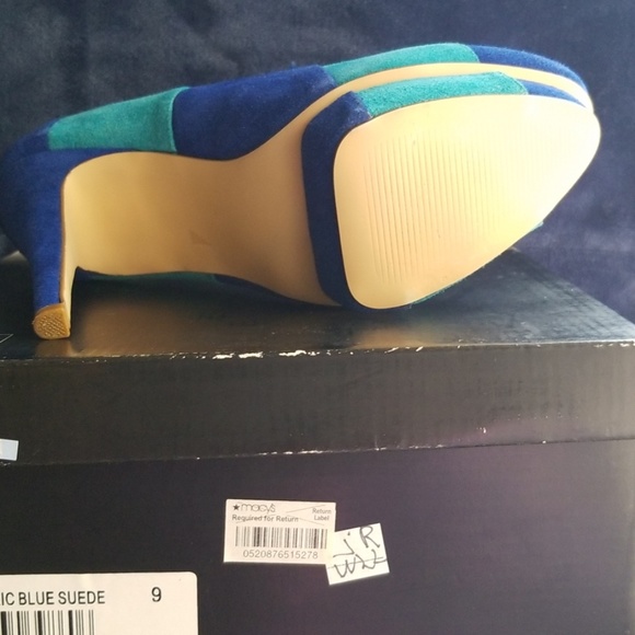 Shoe - Picture 3 of 5